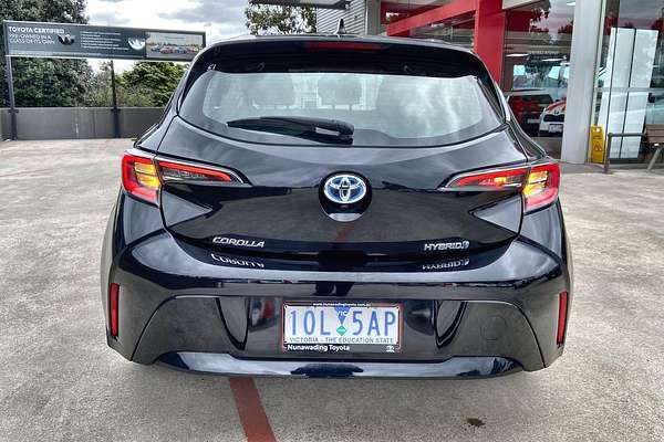 2018 Toyota Corolla Ascent Sport Hybrid ZWE211R