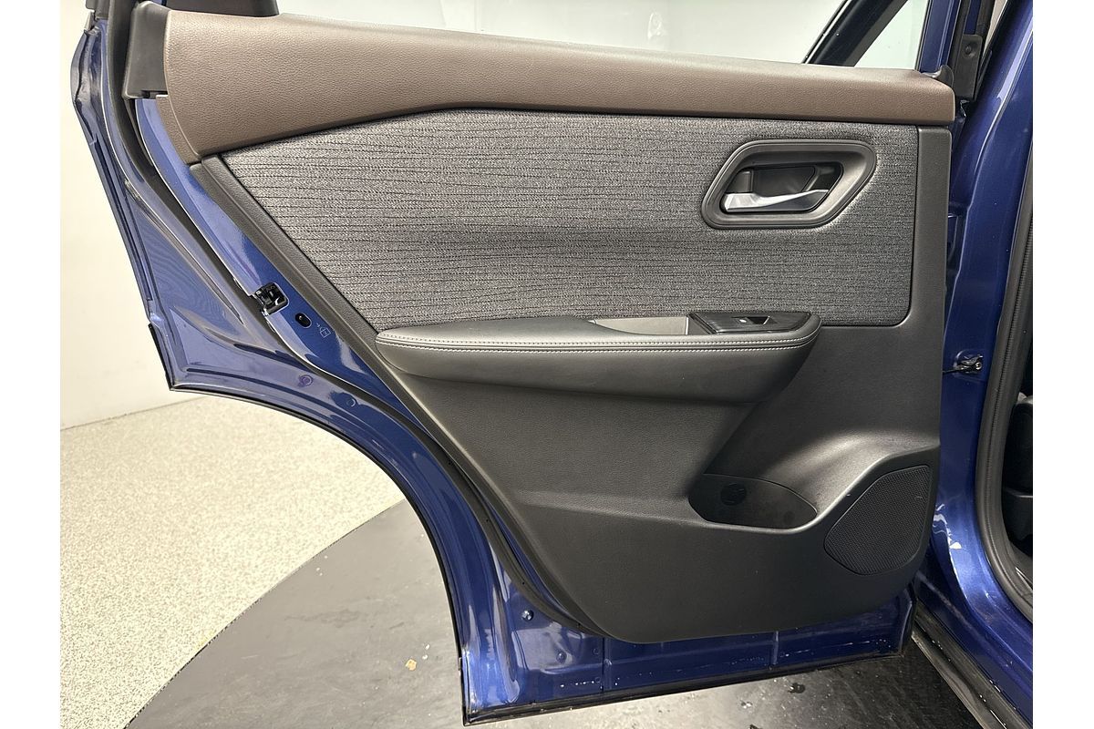 2022 Nissan X-TRAIL ST T33