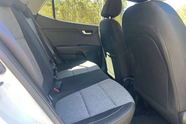 2024 Kia Stonic S YB