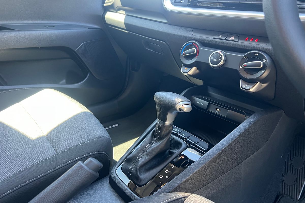 2024 Kia Stonic S YB