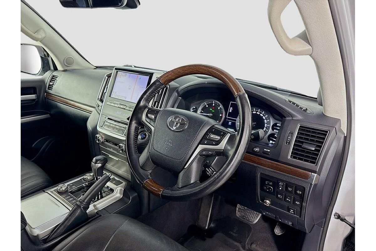 2019 Toyota Landcruiser Sahara VDJ200R