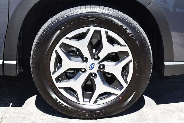 2025 Subaru Forester 2.5i Luxury Special Edition S5