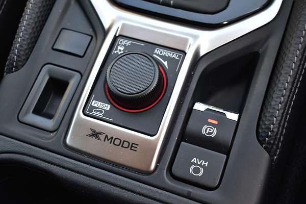 2025 Subaru Forester 2.5i Luxury Special Edition S5