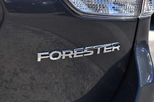 2025 Subaru Forester 2.5i Luxury Special Edition S5