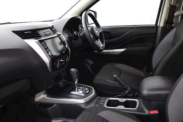 2021 Nissan Navara SL D23 Rear Wheel Drive