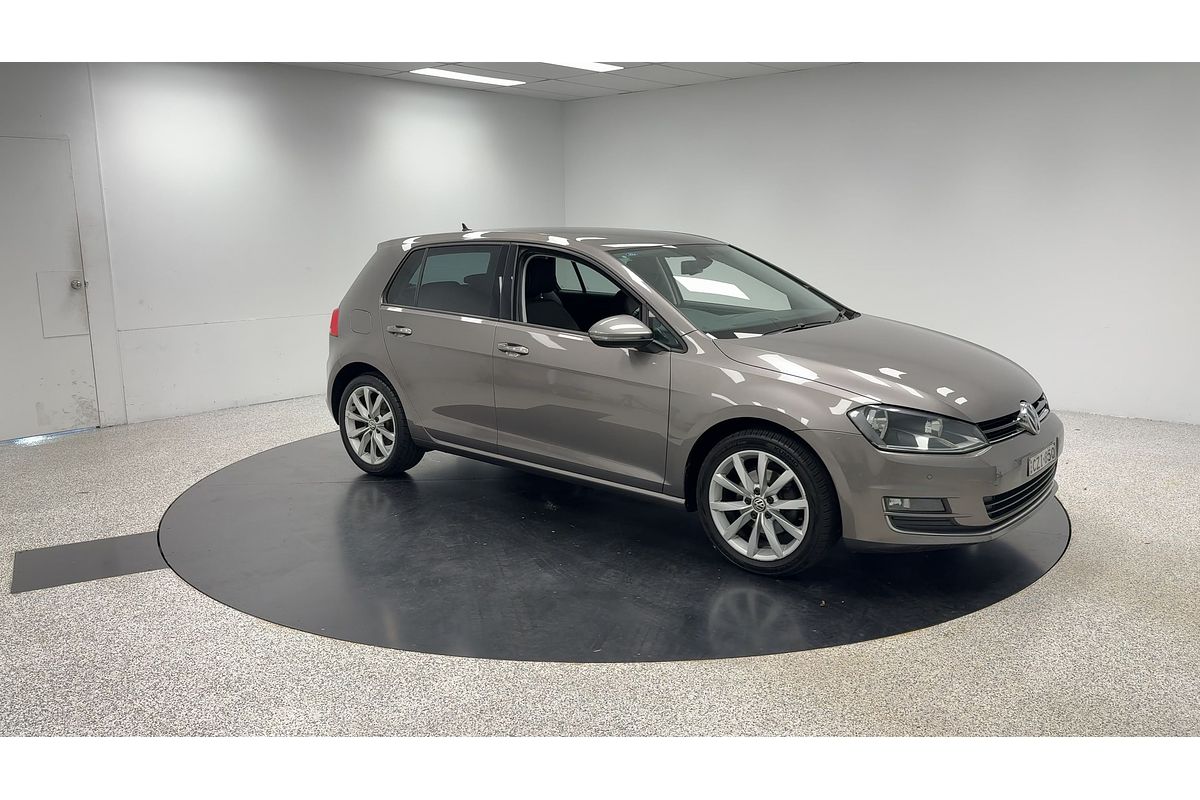 2015 Volkswagen Golf 103TSI Highline 7