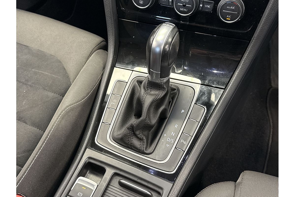 2015 Volkswagen Golf 103TSI Highline 7