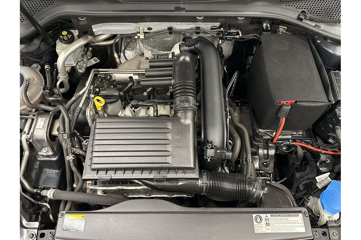 2015 Volkswagen Golf 103TSI Highline 7