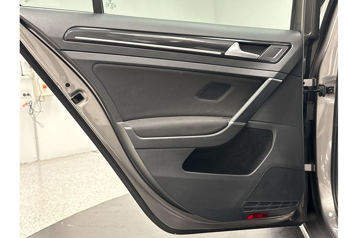 2015 Volkswagen Golf 103TSI Highline 7