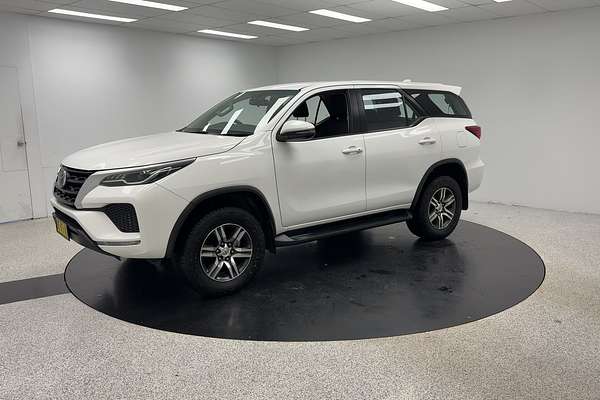 2022 Toyota Fortuner GX GUN156R