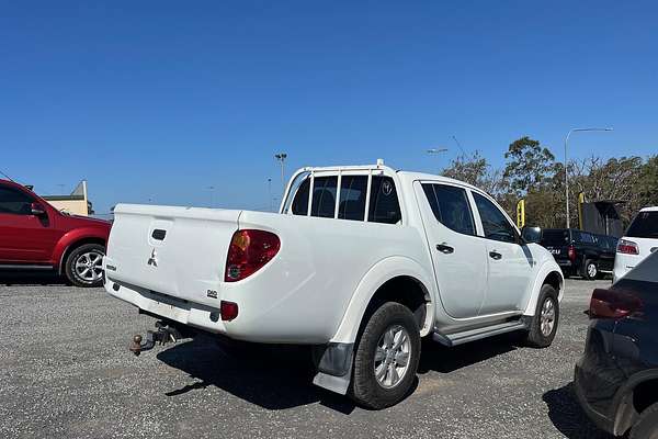 2013 Mitsubishi Triton GLX MN 4X4