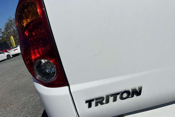 2013 Mitsubishi Triton GLX MN 4X4