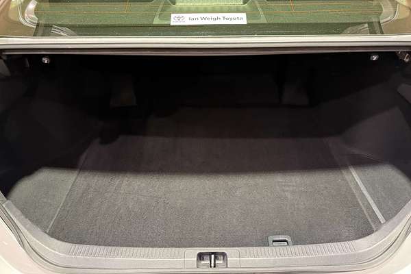 2024 Toyota Camry Ascent AXVH70R