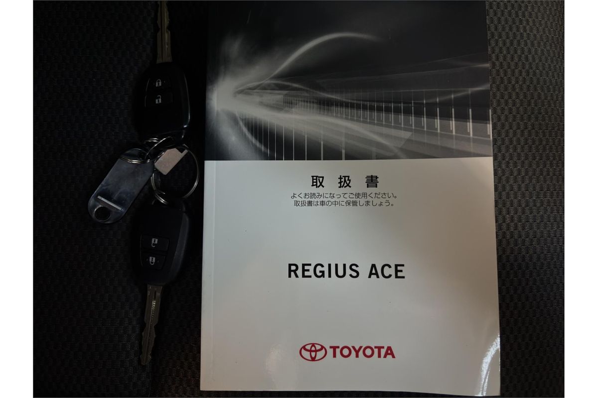 2018 Toyota Hiace DX