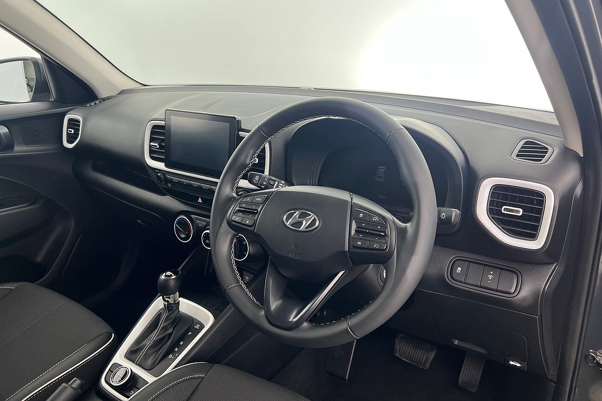2023 Hyundai Venue Active QX.V5