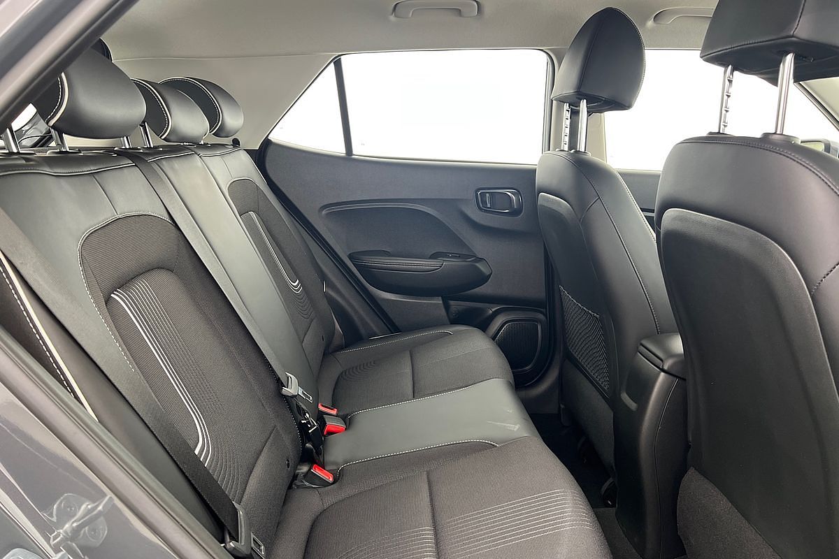 2023 Hyundai Venue Active QX.V5