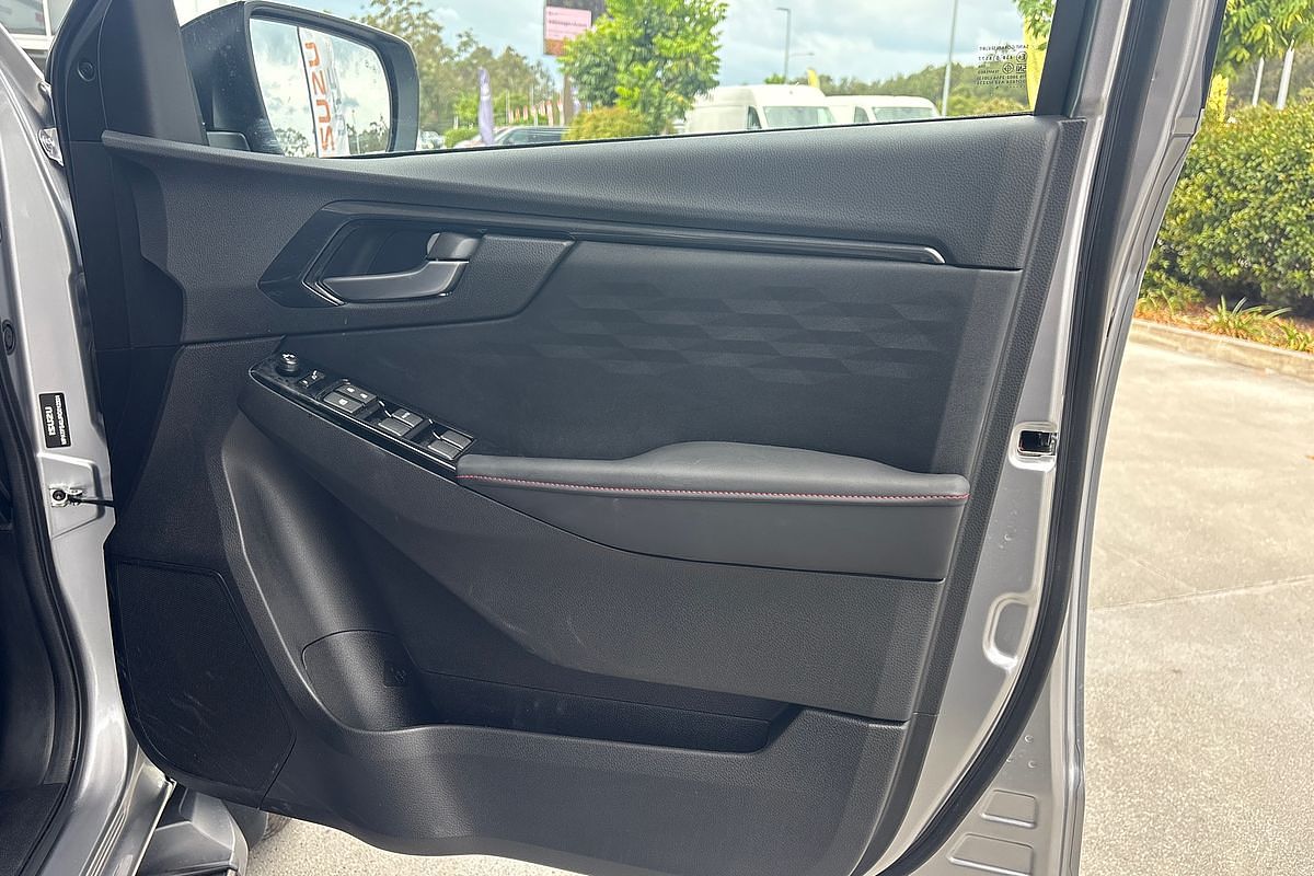 2025 Isuzu D-MAX X-TERRAIN 4X4