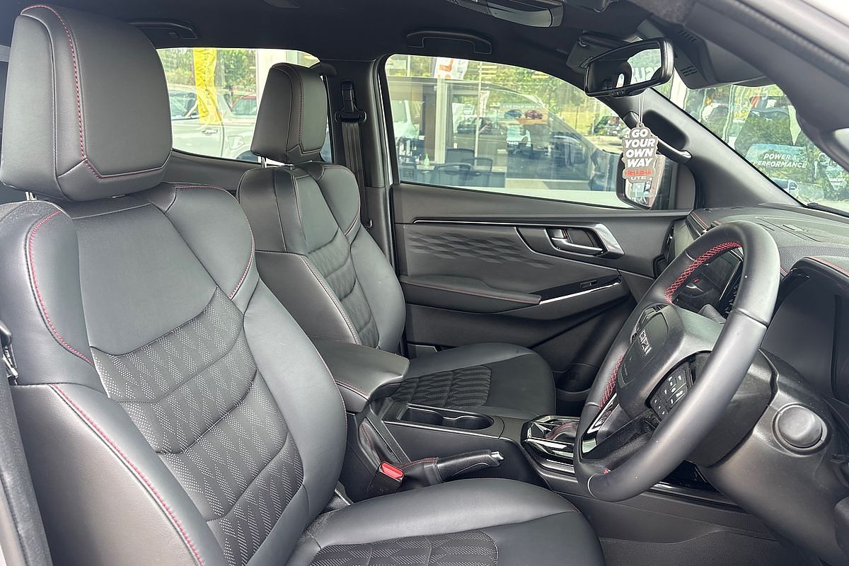 2025 Isuzu D-MAX X-TERRAIN 4X4
