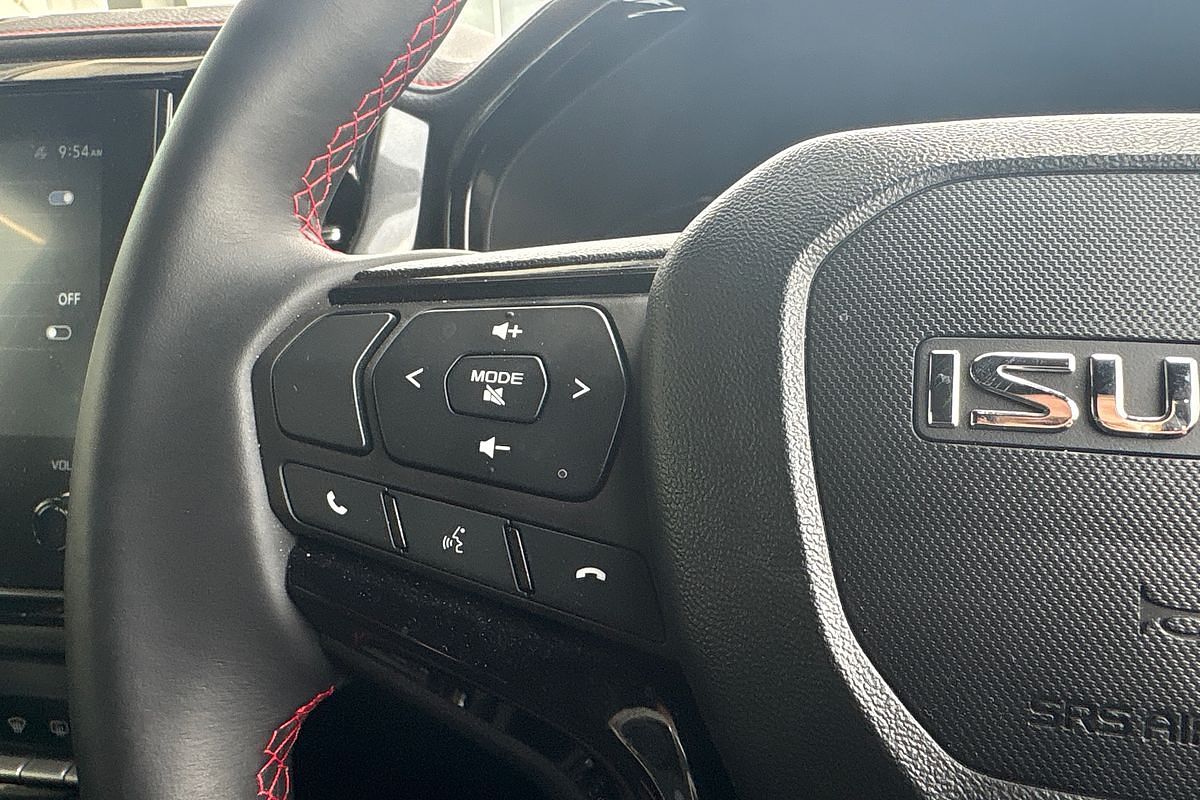2025 Isuzu D-MAX X-TERRAIN 4X4