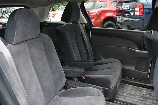 2010 Toyota Estima G