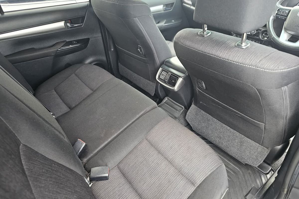 2018 Toyota Hilux SR5 GUN126R 4X4