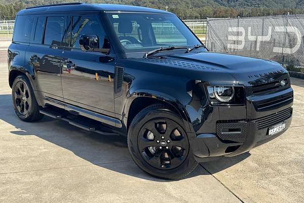 2023 Land Rover Defender 110 P400 X-Dynamic SE L663