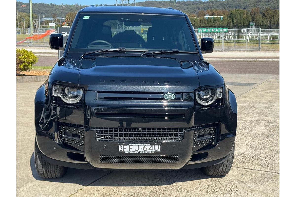 2023 Land Rover Defender 110 P400 X-Dynamic SE L663