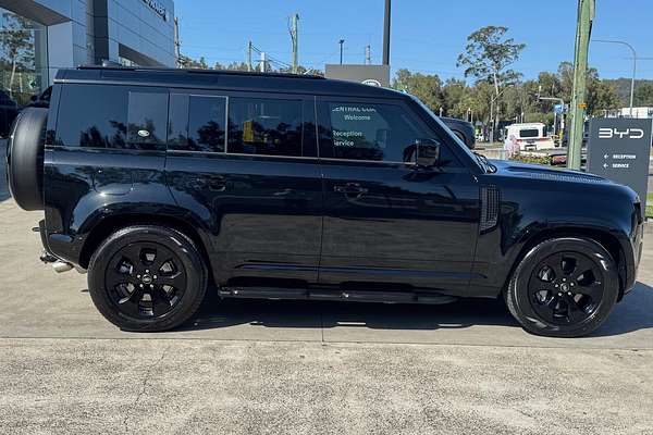 2023 Land Rover Defender 110 P400 X-Dynamic SE L663