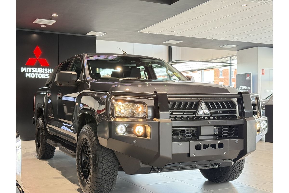 2025 Mitsubishi Triton GLX-R MV 4X4