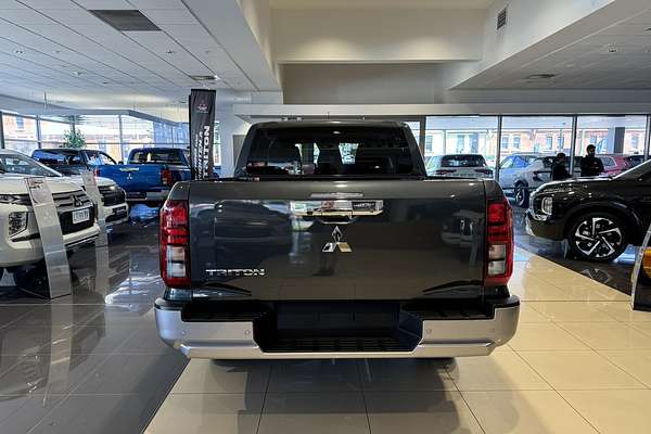 2025 Mitsubishi Triton GLS MV 4X4