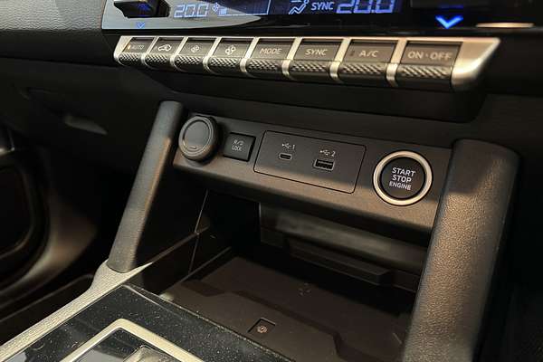 2025 Mitsubishi Triton GSR MV