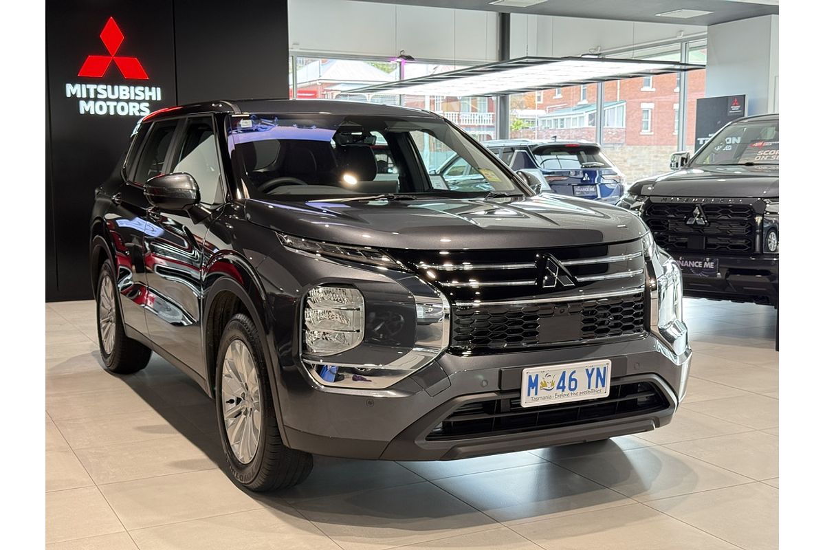 2025 Mitsubishi Outlander ES ZM