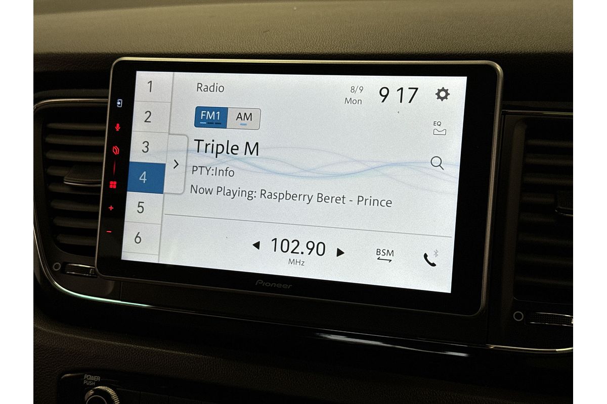 2017 Kia Carnival Si YP