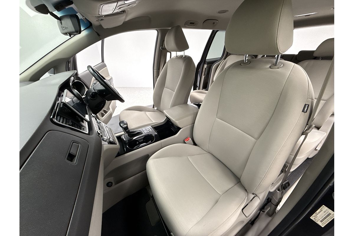 2017 Kia Carnival Si YP