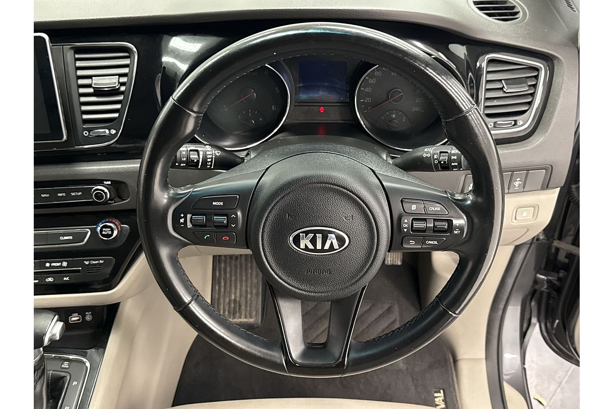 2017 Kia Carnival Si YP