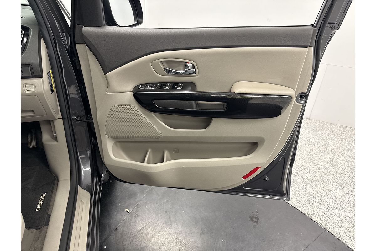 2017 Kia Carnival Si YP