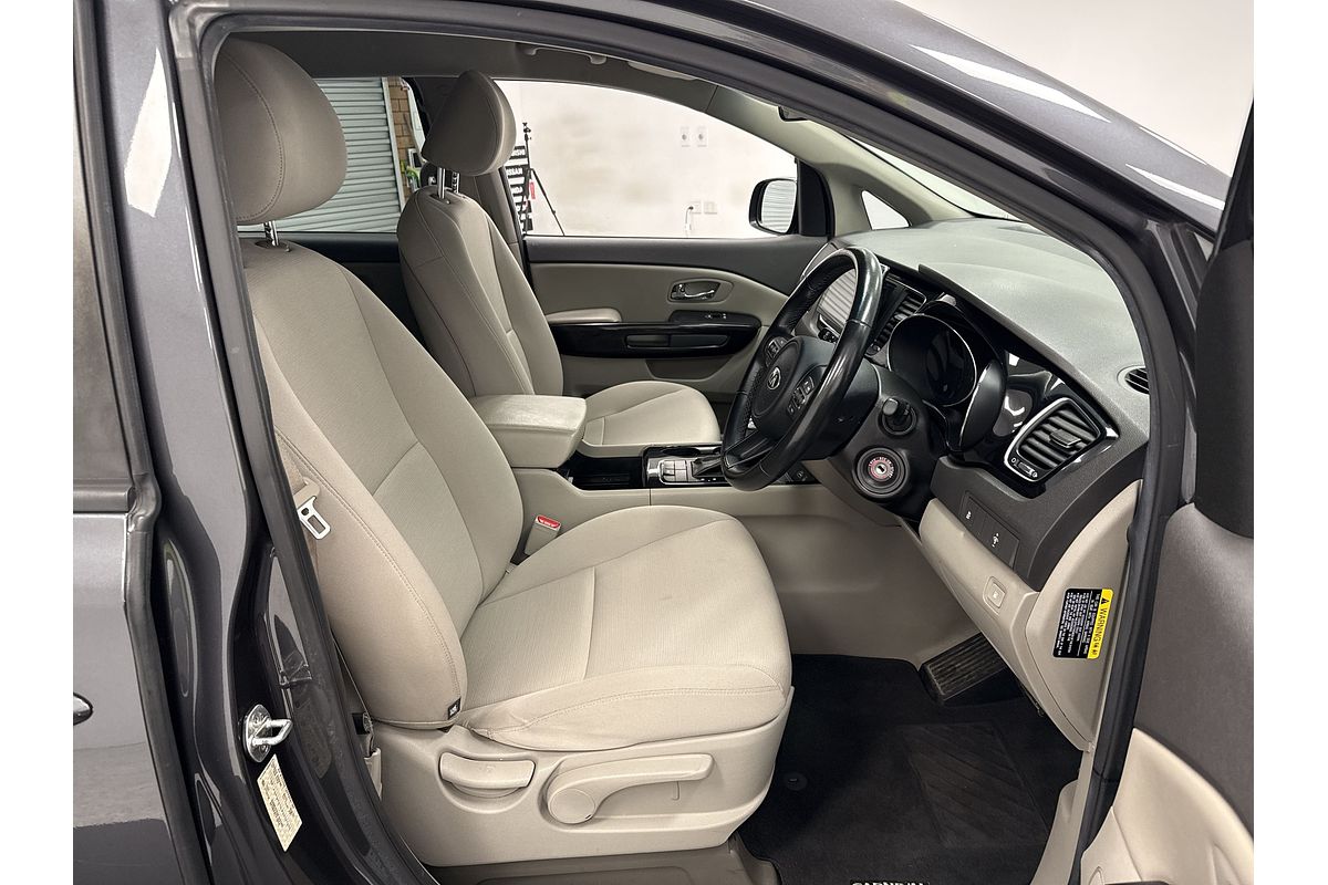 2017 Kia Carnival Si YP