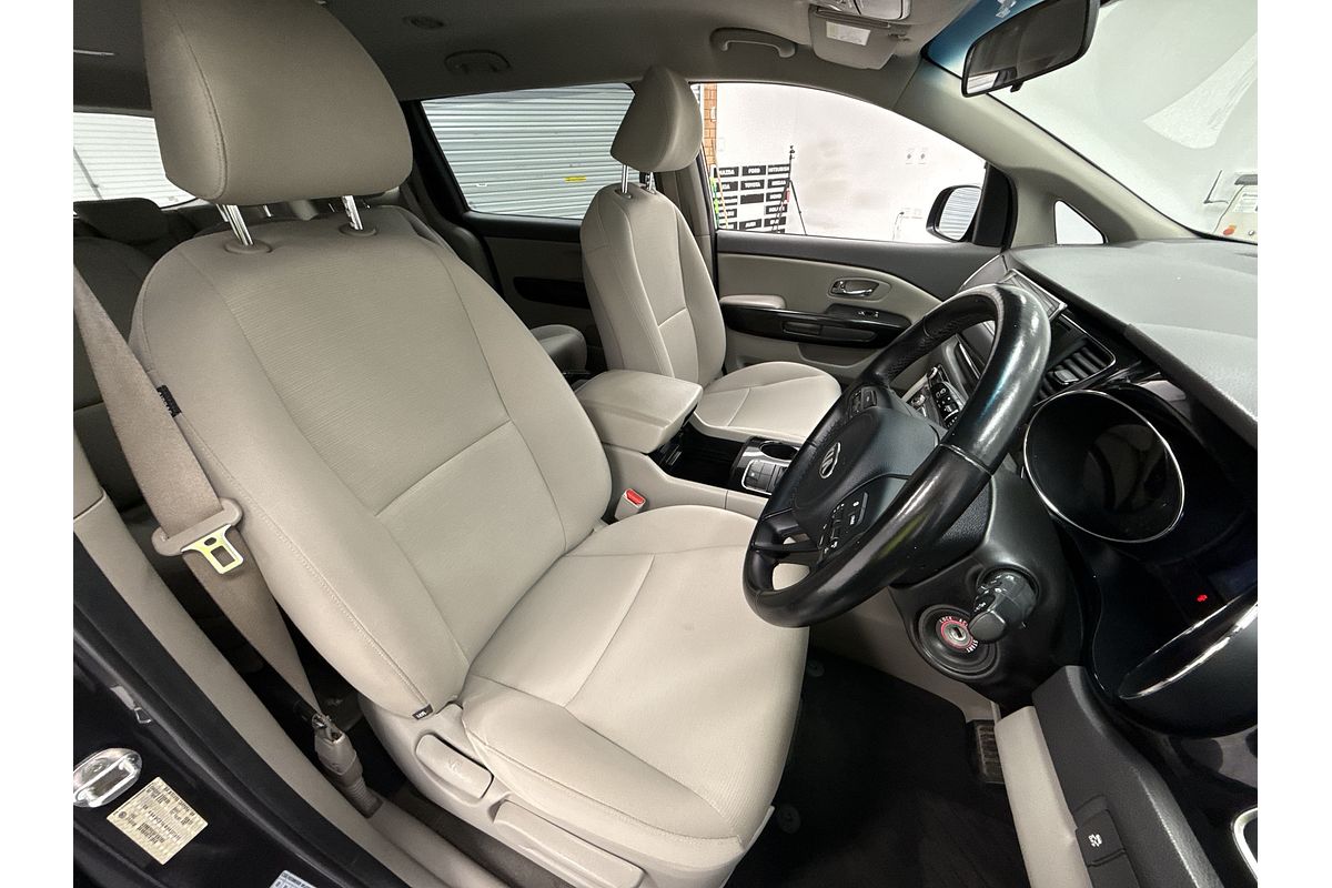 2017 Kia Carnival Si YP