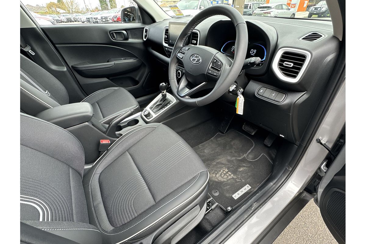 2025 Hyundai Venue Active QX.V5