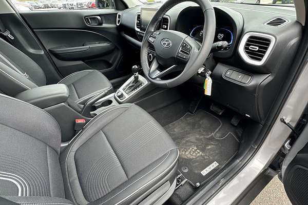 2025 Hyundai Venue Active QX.V5