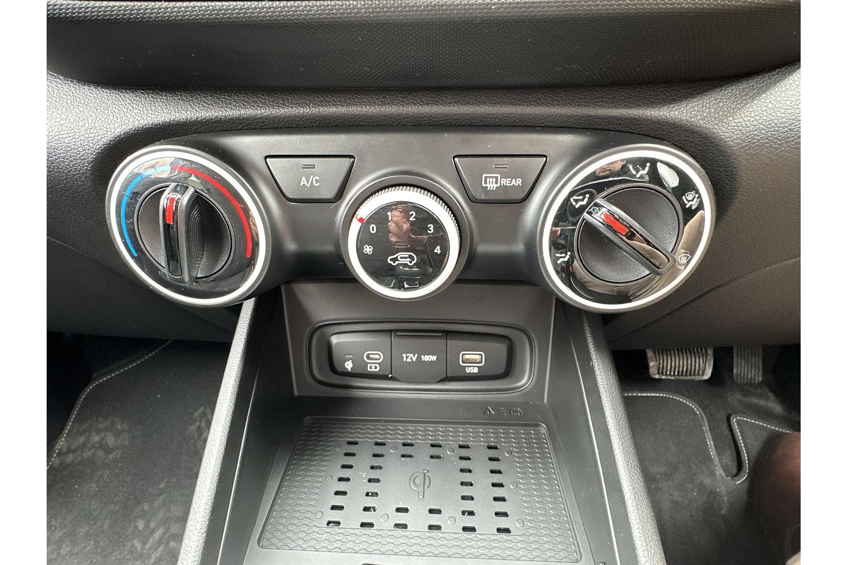 2025 Hyundai Venue Active QX.V5