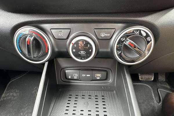2025 Hyundai Venue Active QX.V5