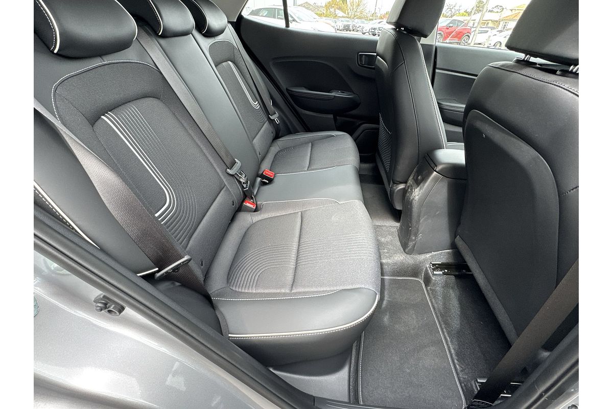 2025 Hyundai Venue Active QX.V5