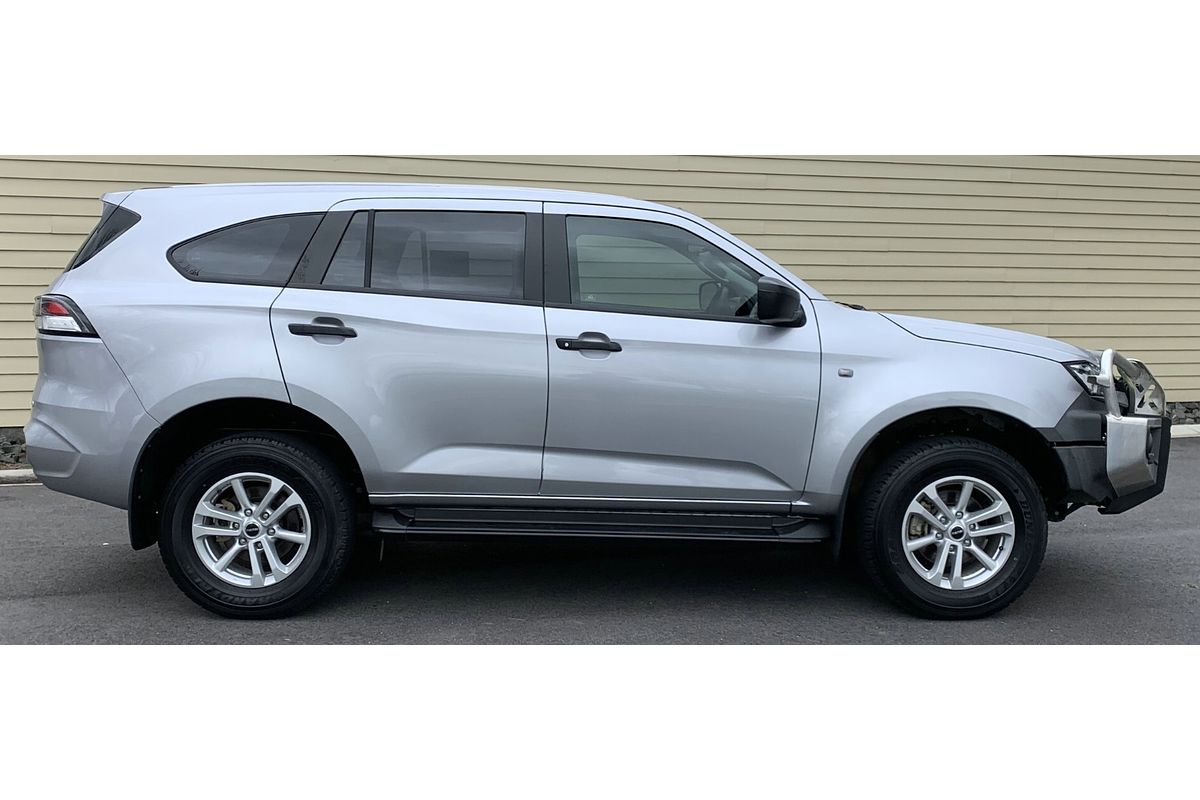 2022 Isuzu MU-X LS-M