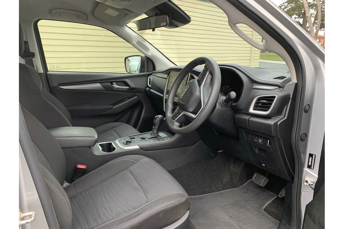 2022 Isuzu MU-X LS-M