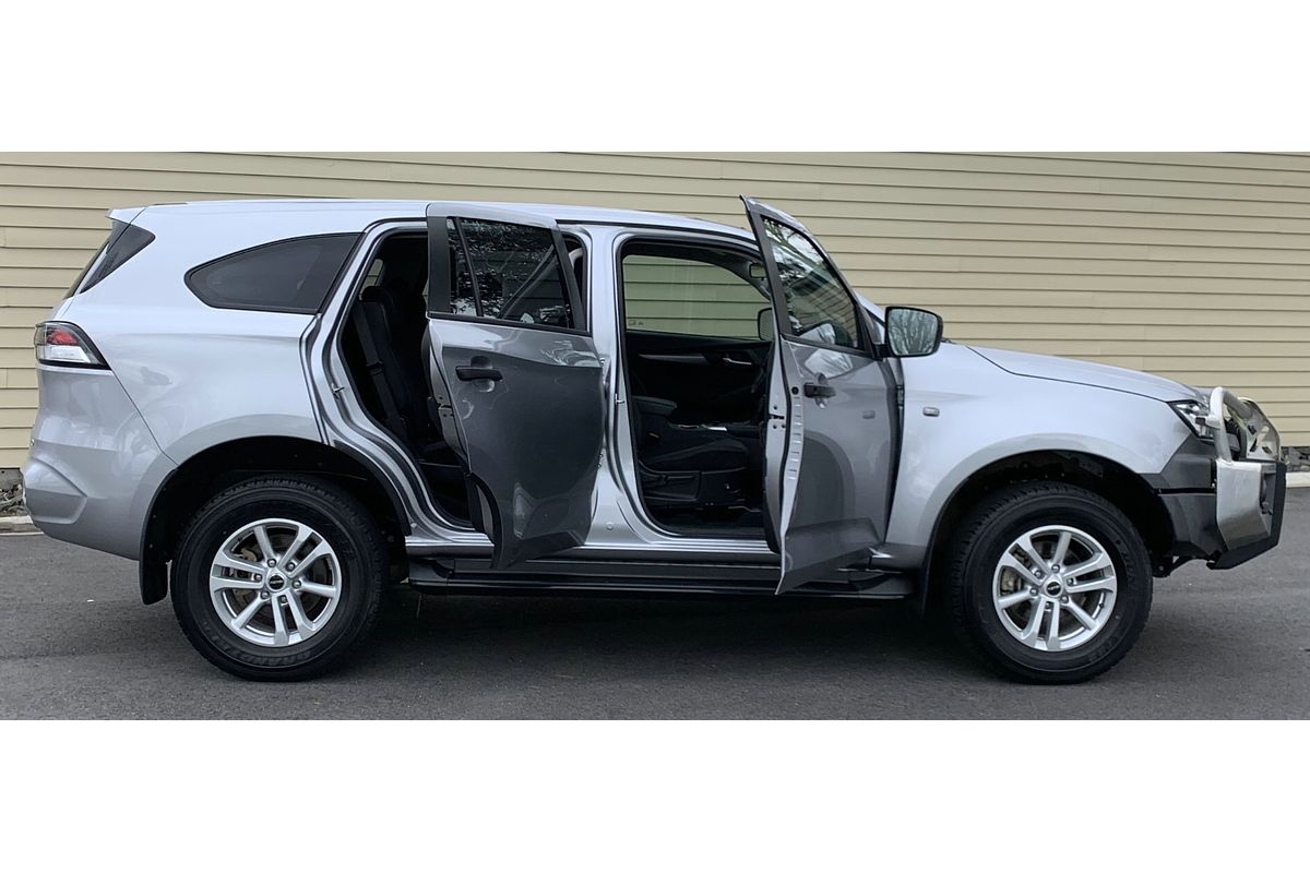 2022 Isuzu MU-X LS-M