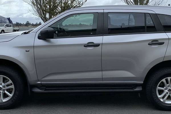 2022 Isuzu MU-X LS-M