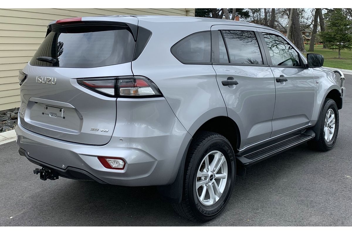 2022 Isuzu MU-X LS-M