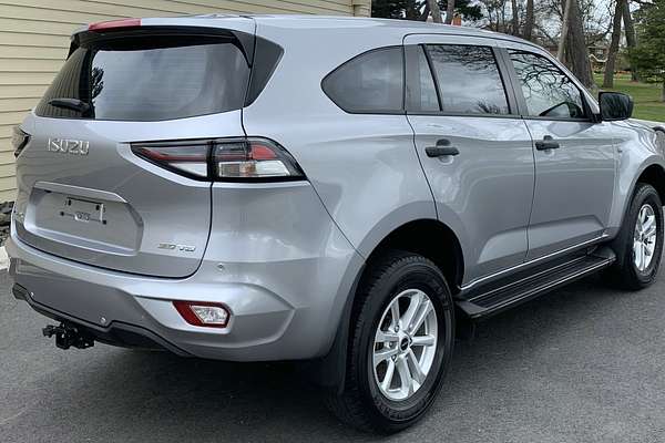 2022 Isuzu MU-X LS-M