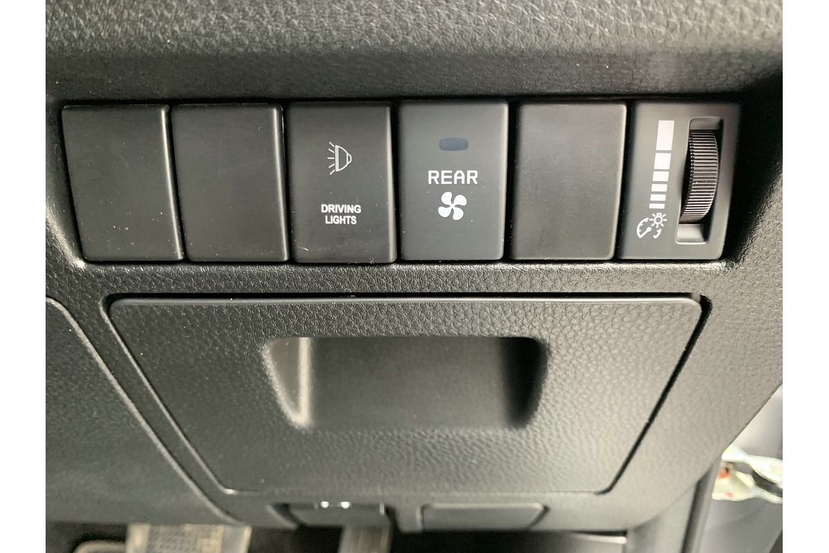 2022 Isuzu MU-X LS-M